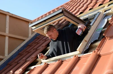Pose de fenêtres de toit Velux à Barenton-Cel